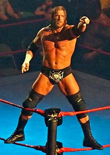 Triple H sin camiseta - vooxpopuli.com